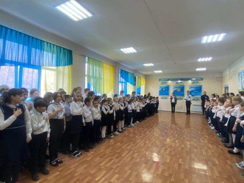 Қазақстан Республикасының Әнұранының дәстүрлі орындалуы. Традиционное исполнение гимна Республики Казахстан