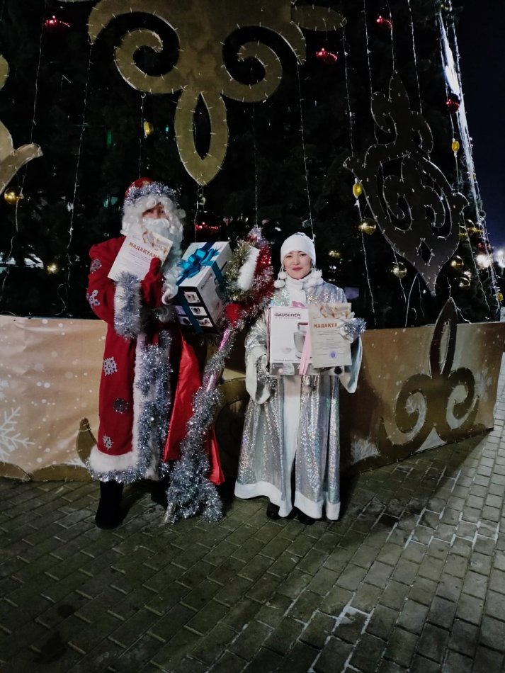 25 желтоқсанда Аяз аталар мен Ақшақарлардың қалалық шеруі